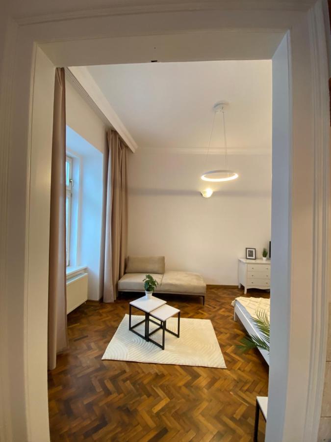 Apartment In City Center Kösice Dış mekan fotoğraf